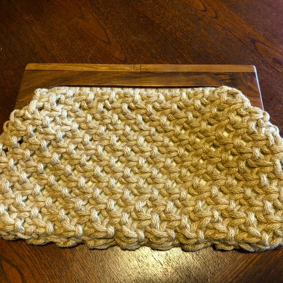 Clutch - Picture 2 of 5